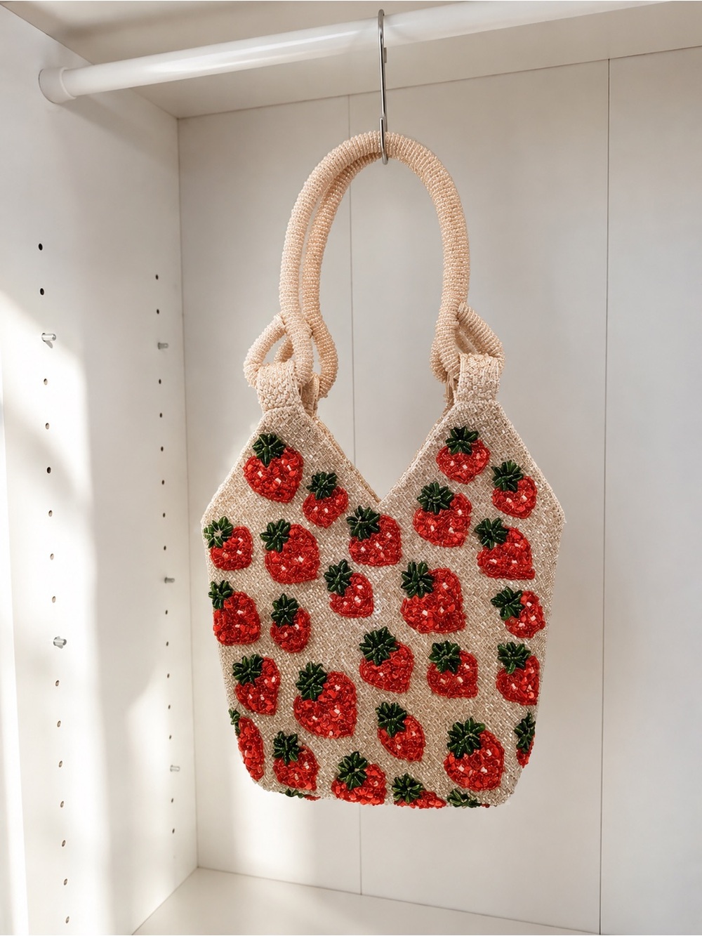 VIRAL 🍓 Strawberry Beaded Shoulder Bag – Sparkly Statement Purse